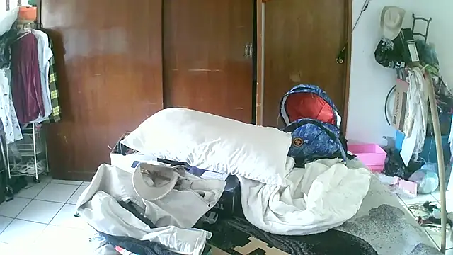 jperezofficial1 online show from 10-06-25, 03:53