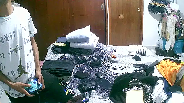 jperezofficial1 online show from 10-08-25, 05:05