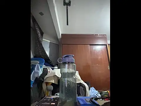 jperezofficial1 online show from 12-18-25, 03:01