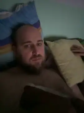 Snapshot of aronion123 chatting on 10-19-25, 01:39 aronion123 online show from 10-19-25, 01:39