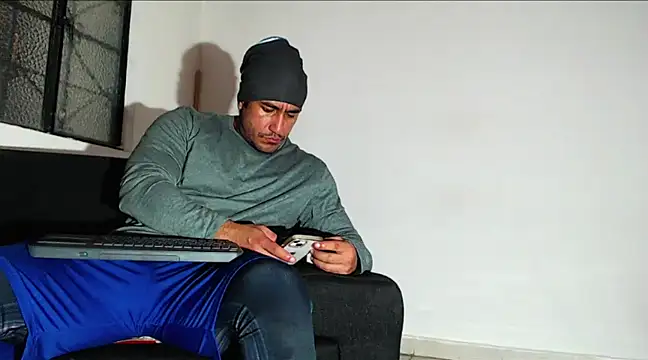 Snapshot of willian_m777 chatting on 01-03-25, 05:50 willian m777 online show from 01-03-25, 05:50