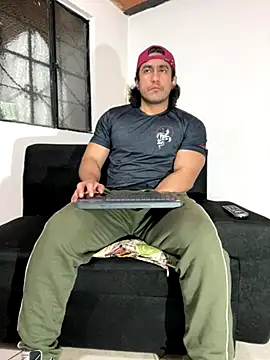 Snapshot of willian_m777 chatting on 10-25-25, 04:09 willian m777 online show from 10-25-25, 04:09