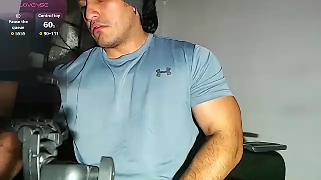 Snapshot of willian_m777 chatting on 11-19-25, 04:56 willian m777 online show from 11-19-25, 04:56