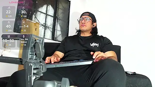 Snapshot of willian_m777 chatting on 11-22-25, 04:22 willian m777 online show from 11-22-25, 04:22