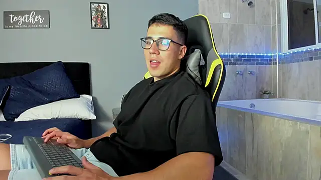 owengray2n online show from 02-20-25, 04:18