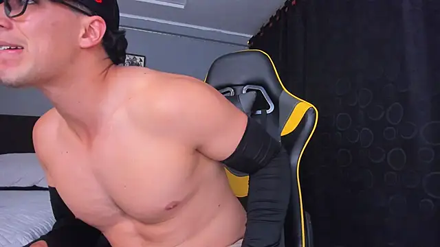 owengray2n online show from 11-30-25, 03:32