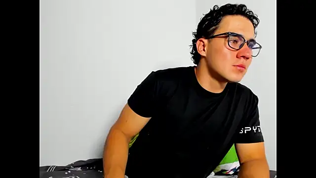 Snapshot of owengray2n chatting on 02-07-26, 03:43 owengray2n online show from 02-07-26, 03:43