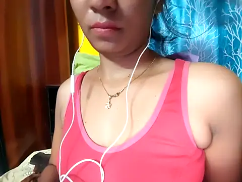 Snapshot of cutesoma2 chatting on 05-16-26, 05:23 cutesoma2 online show from 05-16-26, 05:23