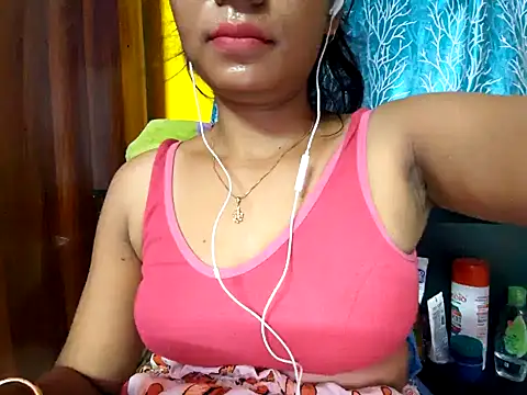 Snapshot of cutesoma2 chatting on 05-22-26, 10:59 cutesoma2 online show from 05-22-26, 10:59