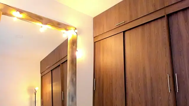 alikahouston4 online show from 02-11-25, 08:15