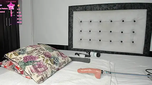 SelenaGmez online show from 01-21-25, 10:08