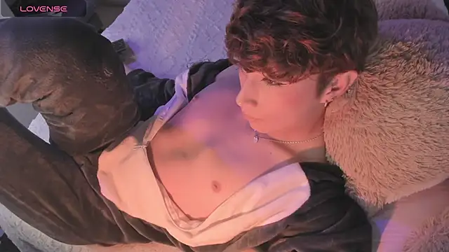 Snapshot of AdamDayt chatting on 02-07-25, 03:34 AdamDayt online show from 02-07-25, 03:34