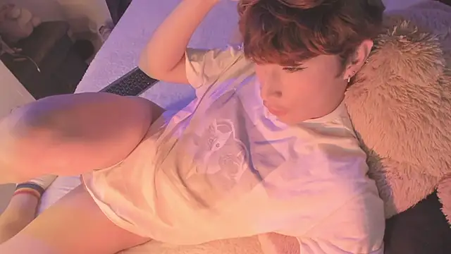 Snapshot of AdamDayt chatting on 03-17-25, 01:24 AdamDayt online show from 03-17-25, 01:24