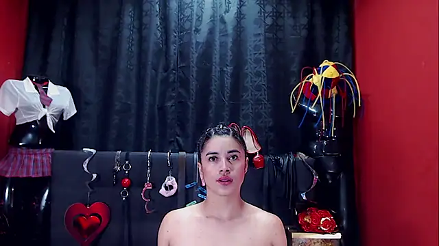 Hannamariana online show from 02-25-25, 01:39