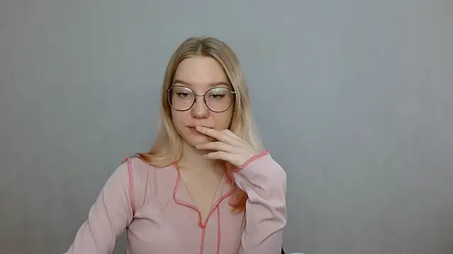 cindi hot online show from 01-19-25, 09:33