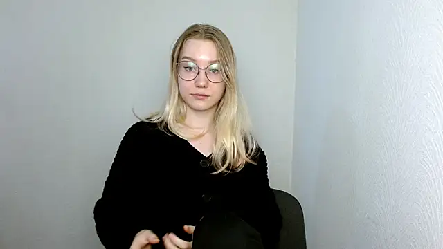 cindi hot online show from 03-18-25, 11:41