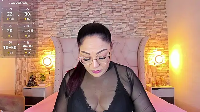 Snapshot of Gina_Myers chatting on 01-16-25, 12:20 Gina Myers online show from 01-16-25, 12:20