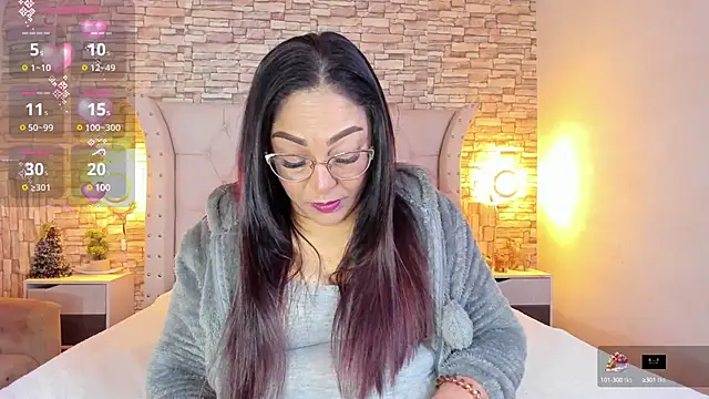 Snapshot of Gina_Myers chatting on 01-19-25, 12:28 Gina Myers online show from 01-19-25, 12:28