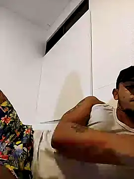 Snapshot of sexylatino22 chatting on 12-27-24, 04:58 sexylatino22 online show from 12-27-24, 04:58