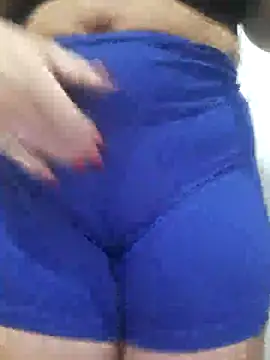 Snapshot of AmandaS2k chatting on 09-10-25, 12:21 AmandaS2k online show from 09-10-25, 12:21