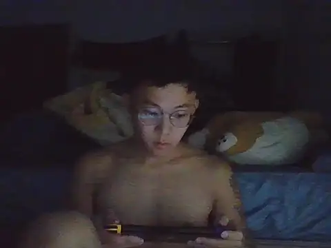 Snapshot of ZHIIz chatting on 12-15-25, 02:32 ZHIIz online show from 12-15-25, 02:32