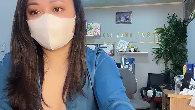 Bamboo Swetie online show from 12-18-24, 03:47