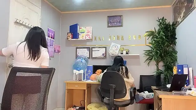 Bamboo Swetie online show from 12-19-24, 03:07