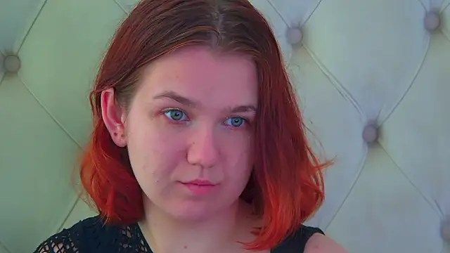 LessySmith online show from 03-09-26, 05:33