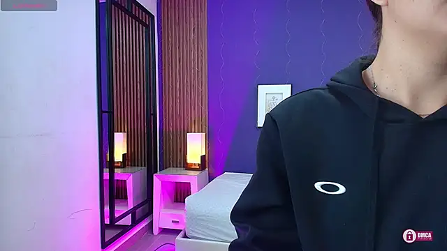 Snapshot of alina_martinelli chatting on 10-04-25, 12:47 alina martinelli online show from 10-04-25, 12:47