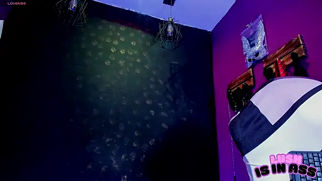 Alexa Slave online show from 04-20-26, 07:15