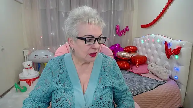 KayleSmoll online show from 02-08-25, 10:19