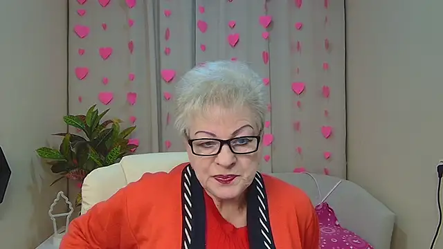 Snapshot of KayleSmoll chatting on 02-06-26, 08:01 KayleSmoll online show from 02-06-26, 08:01