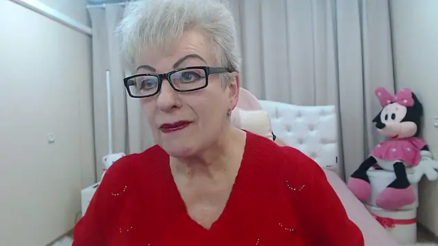 Snapshot of KayleSmoll chatting on 02-20-26, 07:47 KayleSmoll online show from 02-20-26, 07:47