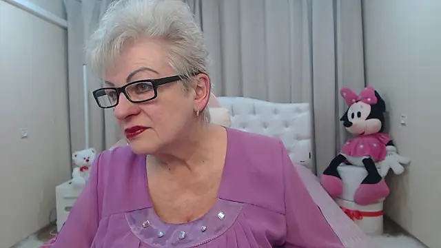 Snapshot of KayleSmoll chatting on 02-27-26, 07:47 KayleSmoll online show from 02-27-26, 07:47