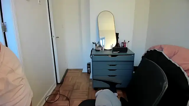 cinnamon rosa online show from 03-12-25, 10:17