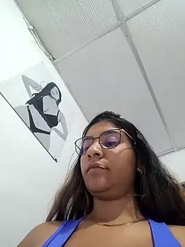 Snapshot of Sofythom1 chatting on 12-18-25, 02:50 Sofythom1 online show from 12-18-25, 02:50