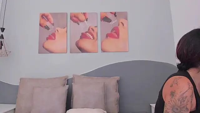 MarianaSanz online show from 04-25-26, 01:52