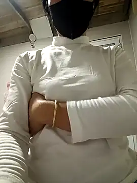 YunLem online show from 02-10-25, 02:41