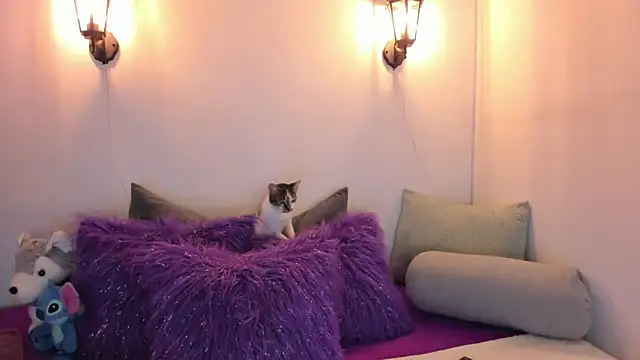 CherryBlossomm  online show from 03-08-25, 02:12