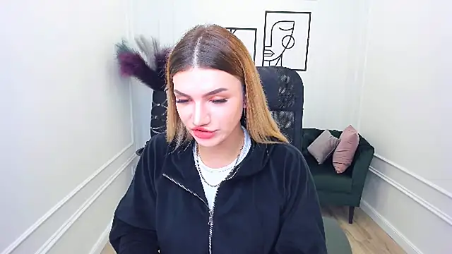 SelenaeMoore online show from 09-20-25, 07:37