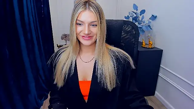 SelenaeMoore online show from 11-30-25, 06:34