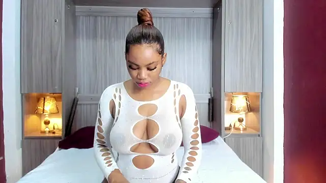 KendallRosse1 online show from 03-18-25, 11:52