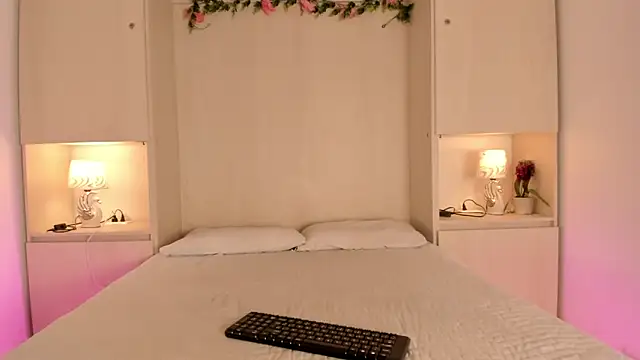 KendallRosse1 online show from 05-24-26, 12:32