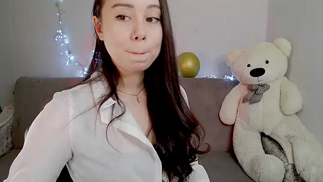 Snapshot of AlinaWett chatting on 10-25-25, 11:21 AlinaWett online show from 10-25-25, 11:21
