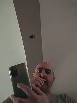 Snapshot of Maryo0001 chatting on 02-09-26, 09:24 Maryo0001 online show from 02-09-26, 09:24