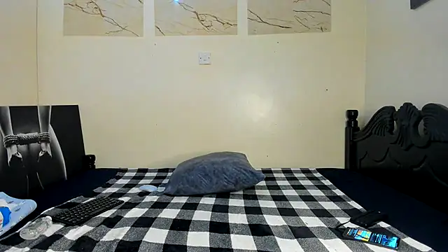 Riya xXx online show from 04-13-26, 09:42