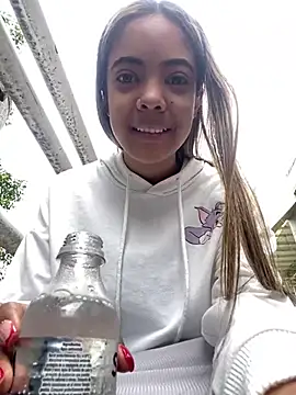 NAUGHTY LITTLE 18 online show from 01-02-25, 04:13