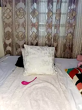 Cherriikenzie online show from 02-19-25, 12:00