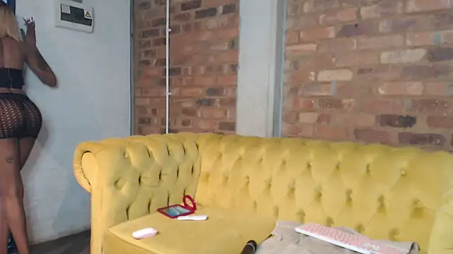 Kylie Hairy Bbc online show from 09-18-25, 02:52