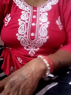 Snapshot of Priya-89 chatting on 09-28-25, 07:14 Priya-89 online show from 09-28-25, 07:14